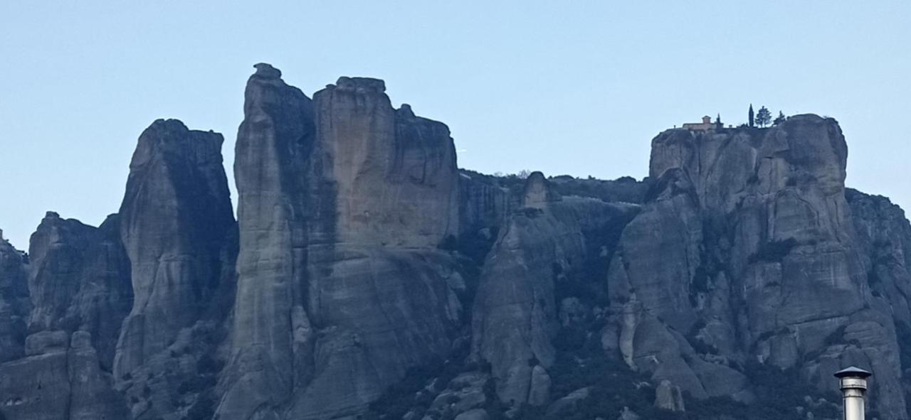Meteora Monasteries View Apartment กาลัมปากา ภายนอก รูปภาพ